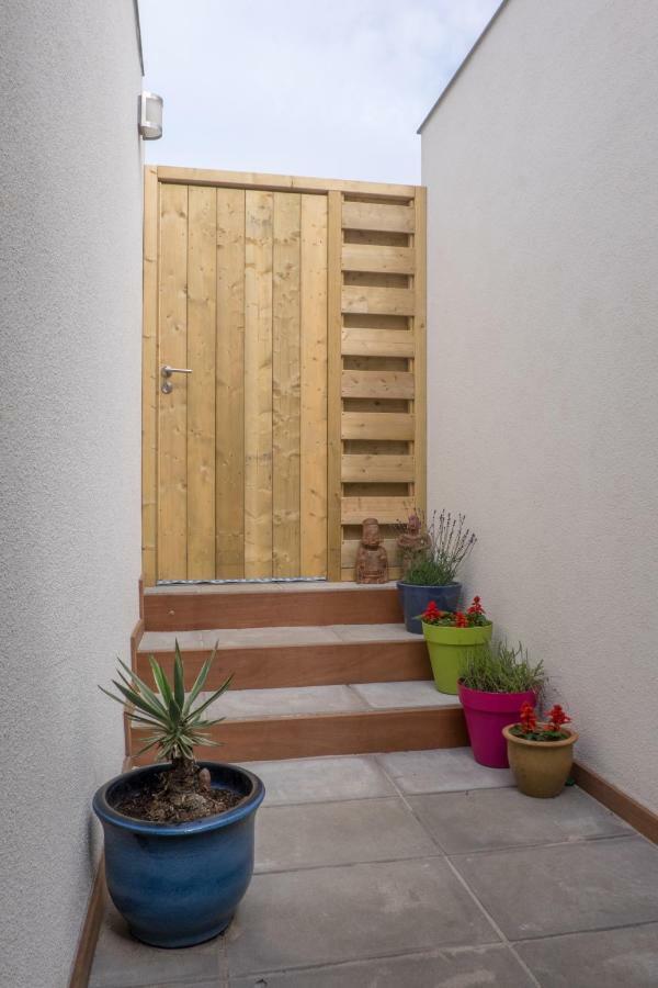 Studio South Beach With Garden And Free Parking Zandvoort Bagian luar foto
